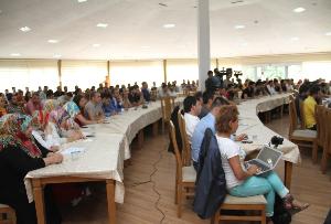 Esenyurt Siyasi Büyüklerin'den Ders Alıyor.