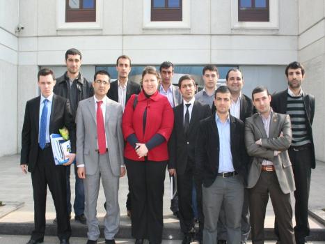 MÜNAZARA'DA YARI FİNALDEYİZ...